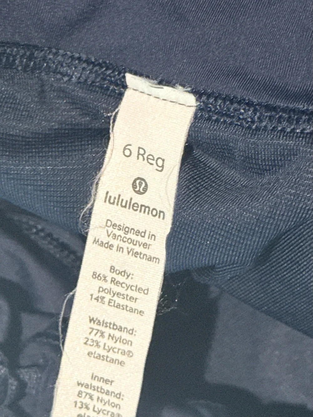 Lululemon /// Women’s Speed Up Shorts - Interconnect Blue Multi - Size 6